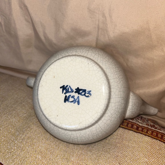 Dedham Pottery The Potting Shed Rabbit EUC Made in USA Teapot and Casserole Dish - Picture 6 of 13